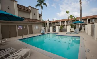 Queens Inn Anaheim
