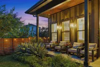 LUXE Spacious Downtown Retreat; SwimSpa; BBQ&FreeParking; Steps2 Moody&UT&6th St - プライペートプール