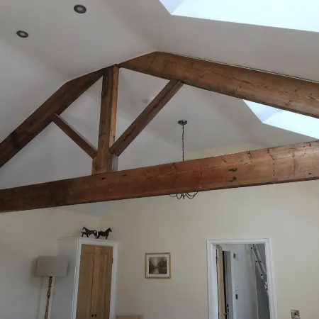 Pretty cottage with enclosed patio and private hot tub with stunning veiws