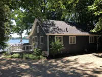 Brower Cottage - Lakefront Secluded Wooded Lot on Hutchins Lake Near Saugatuck - 3-Star