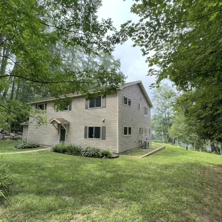 Private Lakefront Escape–Kayak, Swim, Fish & Ski in ME