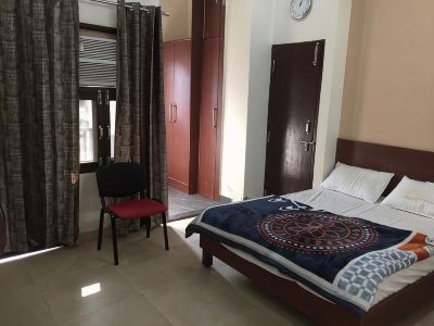 Hotel White House Residency by Grb