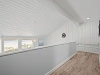 Crystal Coast Paradise: Oceanfront Home with Stunning Views, East, Emerald Isle!