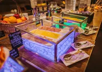 Yuzhny Hotel - breakfast
