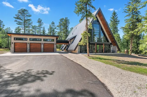 A-Frame of Mind in tranquil Lead with AC, WiFi, hot tub and outdoor pool access - Homestays
