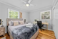 Charming Downtown Corner Cottage - 1 Block Walk to Food & Fun - Dog Friendly - 4-Star