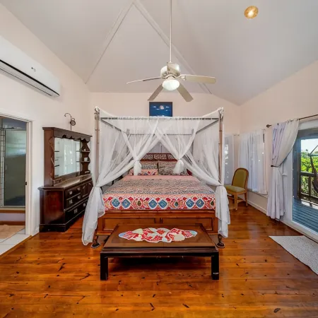 Coral Beach Retreat – Private Beachfront Escape Hotel a First Bight