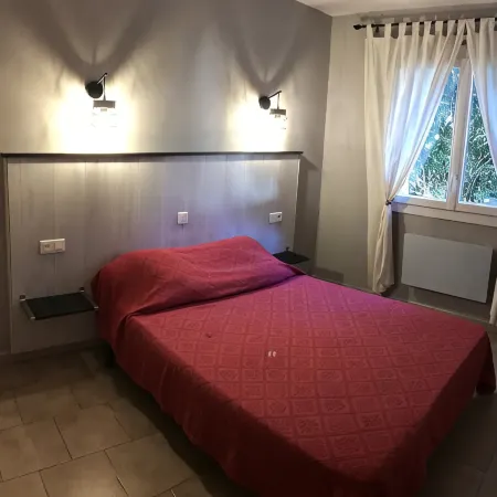 Quiet apartment, land 5000 sqm, ideally situated, beach Pinarello