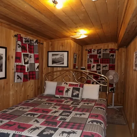#18 Ponderosa Cabins 104 N Laurel cabin 18