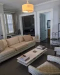 Downtown Victorian Flat Great Location and free Parking - Homestays