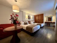 Hotel Metropol Hotels near Chinatown