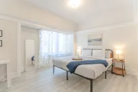 Walk to BART- SF in minutes & Off Street parking
