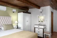 Beachfront Villa Kochily Only 10 Metres From The Sea - Balkoner