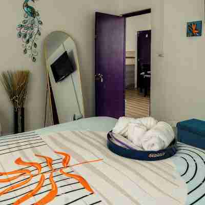 Purple Cottage, Hidden Gem near Hummingbird Beach Rooms