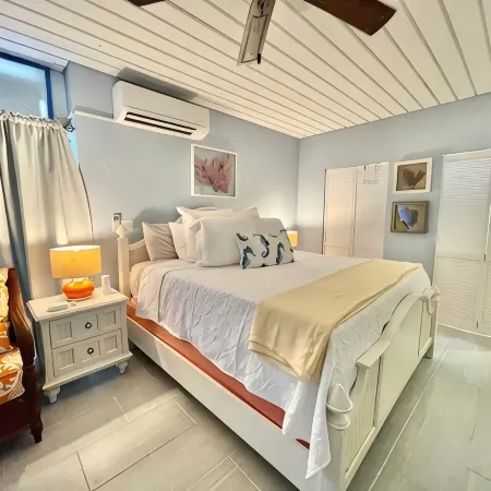 Mermaid Escape~Romantic Getaway Newly Renovated with Luxurious & Stunning Views