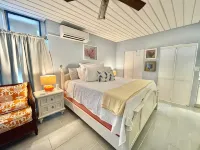 Mermaid Escape~Romantic Getaway Newly Renovated with Luxurious & Stunning Views - Wifi