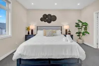 22min drive to Niagara. Sleeps 10. 1GB. 5 Bd/4 Bth - 3-Star