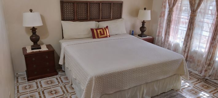 FAMILY GETAWAY LOCATION Spacious four-bedroom home near beaches Hotels in Northside