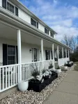 Spacious 5-bedroom country home in serene Williamstown near the Ark and lake - 4-Star
