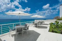 Stunning 7th floor condo, Excellent Snorkeling, Fantastic Oceanfront terrace! - 4 星級