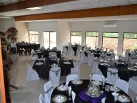 Pretoria North Lodge Hotels near Sinoville