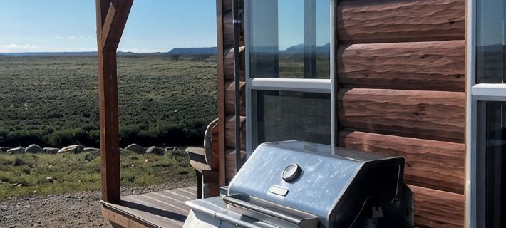 Yellowstone River View! Elegant and Peaceful Getaway with Modern Amenities! Hotels in Park County