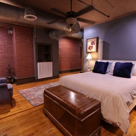 Rooftop Loft 3-bedroom DT Anderson
