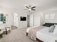 Brand New, Pool, Game Room, BBQ, 2 King Suites! - Homestays