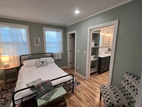 Charming 3-bedroom Craftsman house in delightful Willow Springs, MO - 3-Star