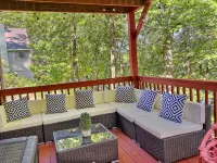 LAKE FRONT HOME in SAW CREEK, BUSHKILL - 4-Star