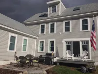Meredith Bay - Brand New 2nd and 3rd floor Apartment in Private Home - Wifi