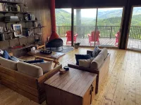 Stunning views from house high up on mountain side. - 3성급