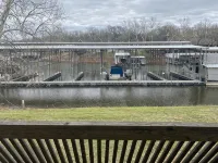 Cozy 2 Bedroom 1 Bath Lake Front Cottage Hotels in Cleora