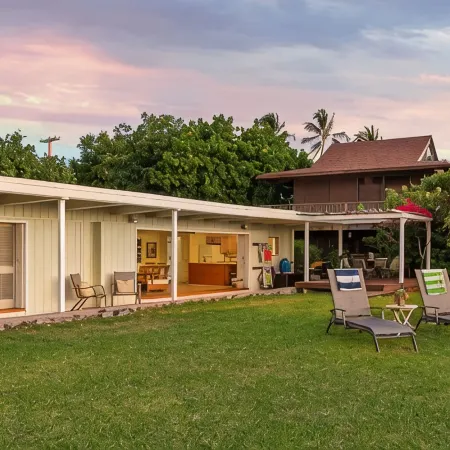 Oceanfront Hawaiian-Style Beach House