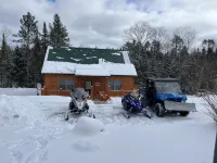 Riverfront Cabin : The Cozy Brown Trout Lodge - Homestays