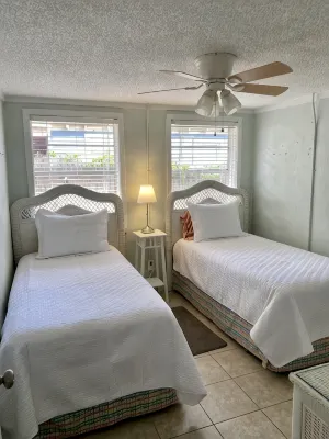 Cottages on Norris Unit B DOWNTOWN PET FRIENDLY - Homestays