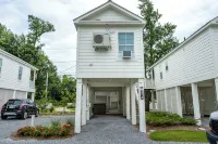 Cozy cottage with easy access to beach & restaurants- Pet Friendly! - Wifi