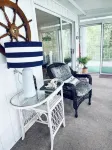 Cozy little lake cottage on Buck Lake! - 4-Star