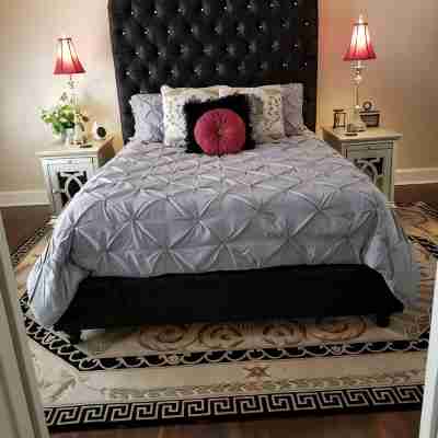 Boutique Suite in Historic Downtown Columbus, Indiana Rooms