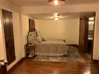 Wurthmann House Unit #3Your Home Away From Home - 4-Star