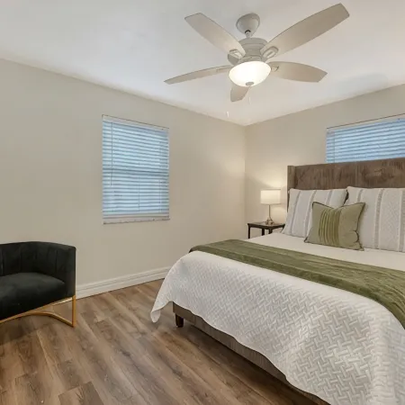 Elegant 2 Br + Den / Heated Pool / Steps to Siesta Beach