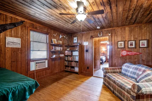 Creek Front Home, Short Walk to the Beach. Beautiful Marsh Views! - 2-Star