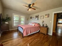 The Farm Cottage--close to two state parks - 3-Star