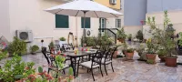 Private Terrace Retreat in Historic Lisbon - Bungalows