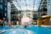 Tallink Express Hotel - Pools