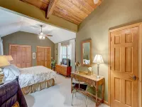 Carson's Run on Cedar Mountain--Cozy retreat with spectacular mountain views. - vue sur la montagne