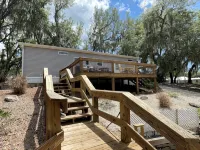 Sportsman's Bluff sits high above a deepwater canal with the river minutes away! - 3-Star