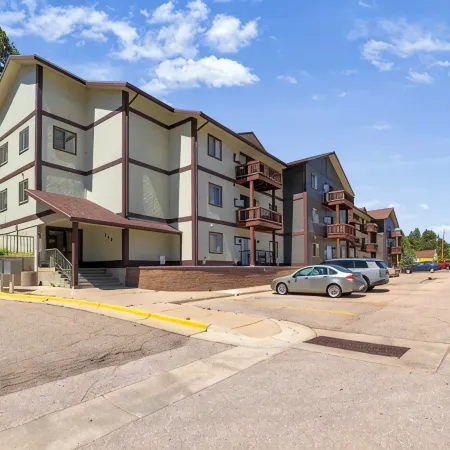 2 Bedroom/2 Bath Condo with Full Kitchen in the Heart of the Black Hills. Hoteles en Lead