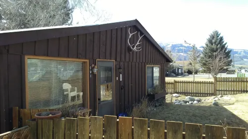 All the Comforts Of Home Surrounded By The Rocky Mtns Yellowstone Park - 2 estrellas