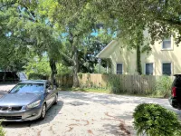 Downtown Art & Eclectic "D" 2br - balcony
